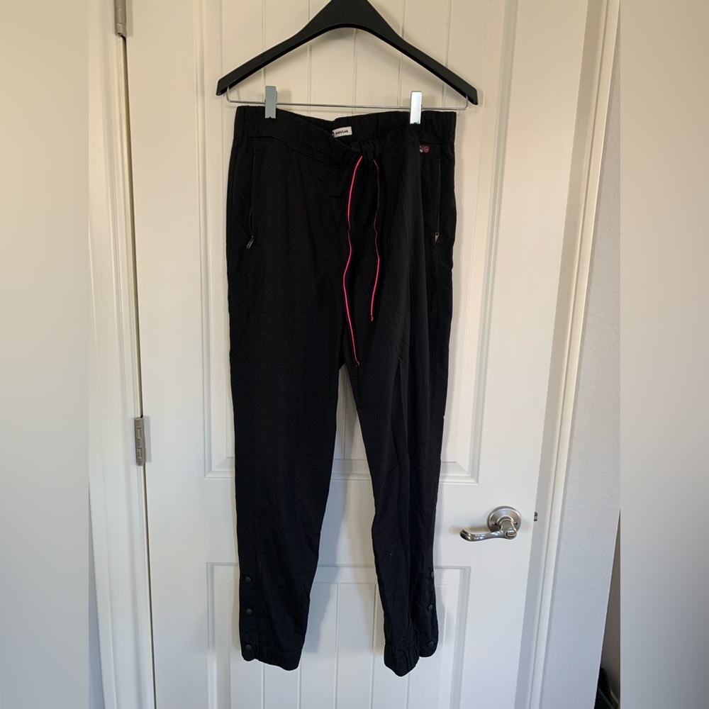Jogger style scrub pants